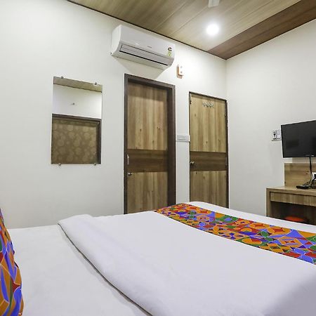 Fabhotel Vedanta Inn - Nr Sitabudli Fort Nagpur Extérieur photo
