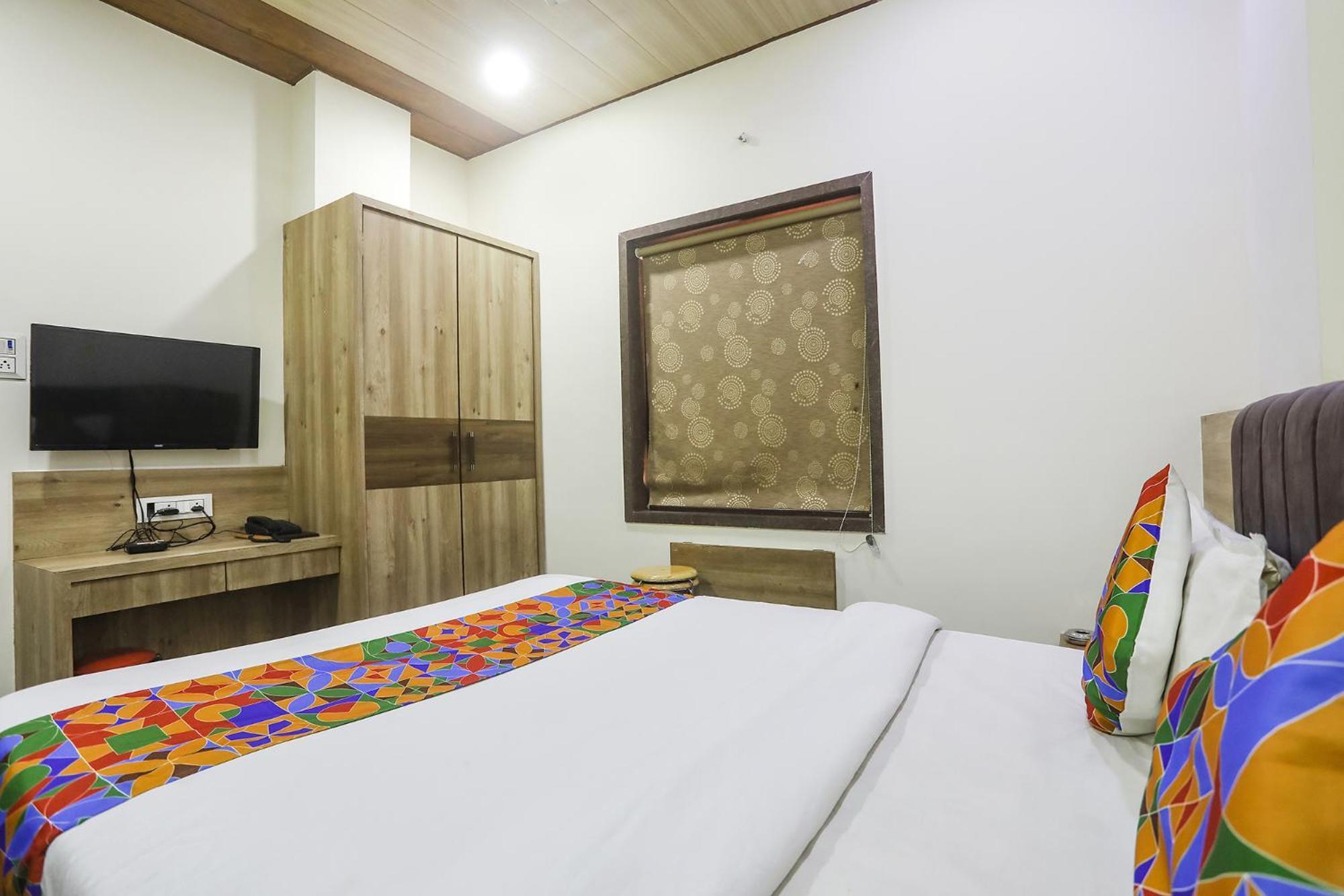 Fabhotel Vedanta Inn - Nr Sitabudli Fort Nagpur Extérieur photo